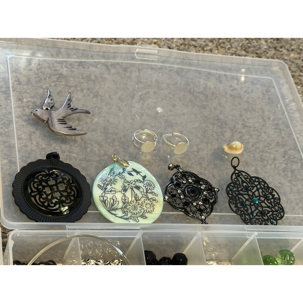 Bead Jewelry Making Lot Mixed Glass Stone Charms Metal Plastic Misc With Cases - Picture 8 of 8